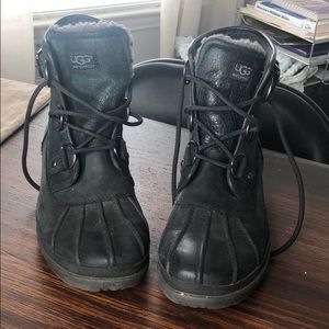 UGG waterproof boots 🥾❄️☃️